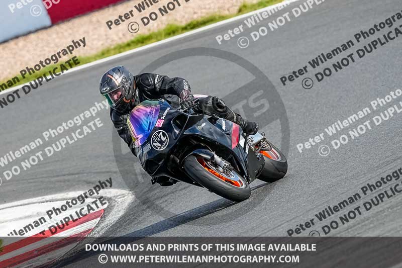 donington no limits trackday;donington park photographs;donington trackday photographs;no limits trackdays;peter wileman photography;trackday digital images;trackday photos